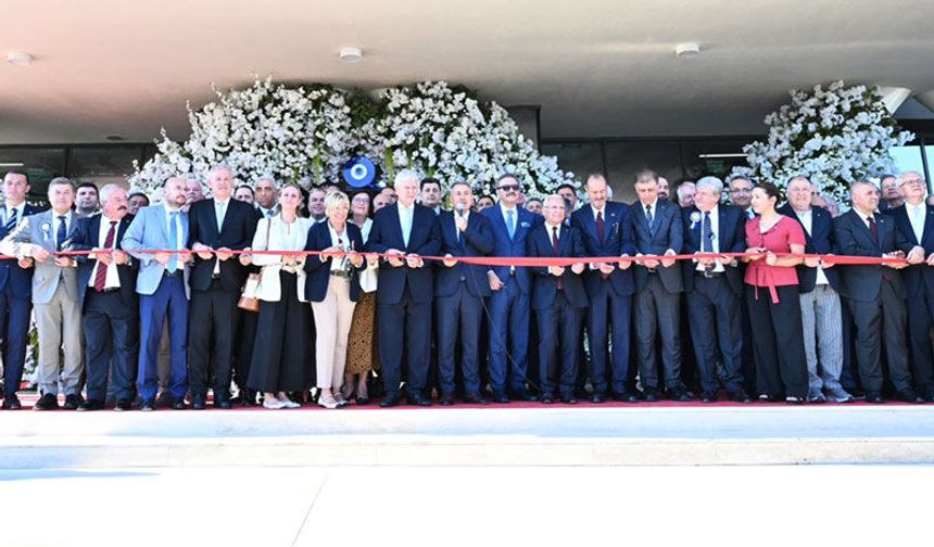 Başkan Maraş, EBSO'nun yeni hizmet binasının açılışına katıldı