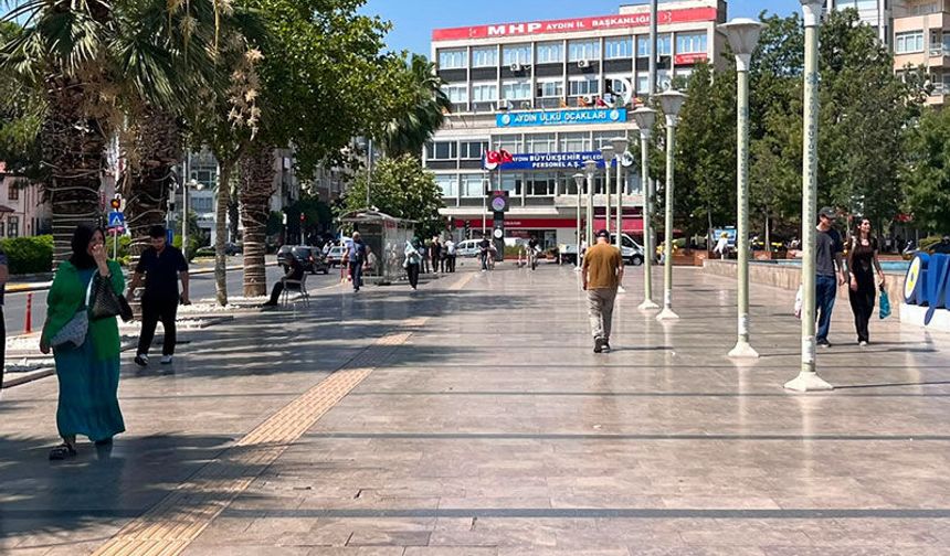 Sıcak hava Aydın'ı teslim aldı