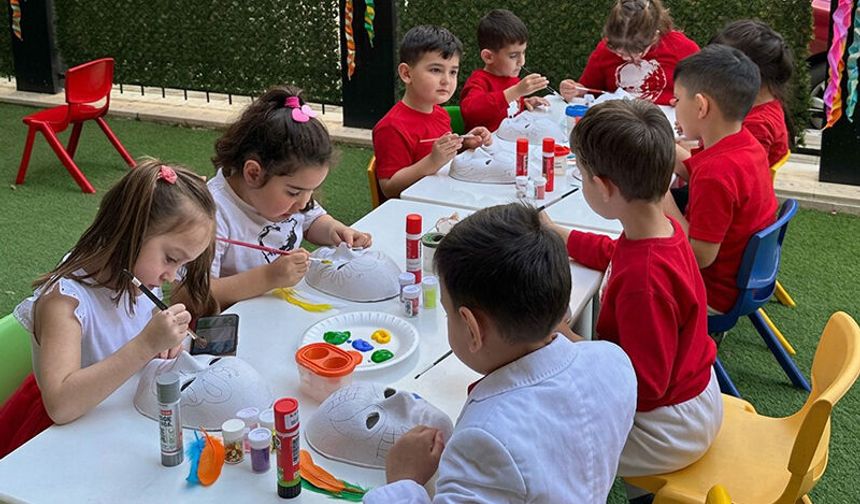 Efeler’de çocukların, gençlerin ve kadınların yanında belediyecilik