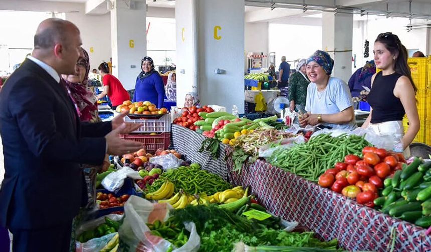 Vali Varol, Buharkent’te esnaf ve vatandaşlarla bir araya geldi