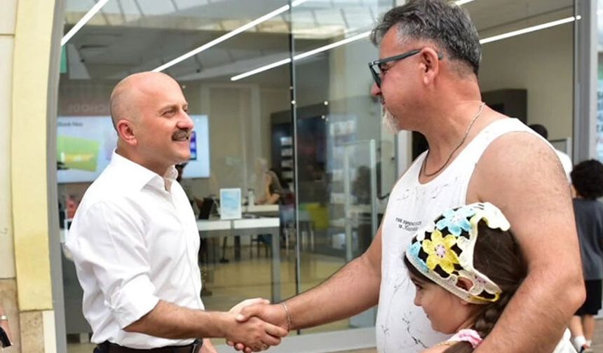 Vali Varol, alışveriş merkezinde vatandaş ve esnafla buluştu