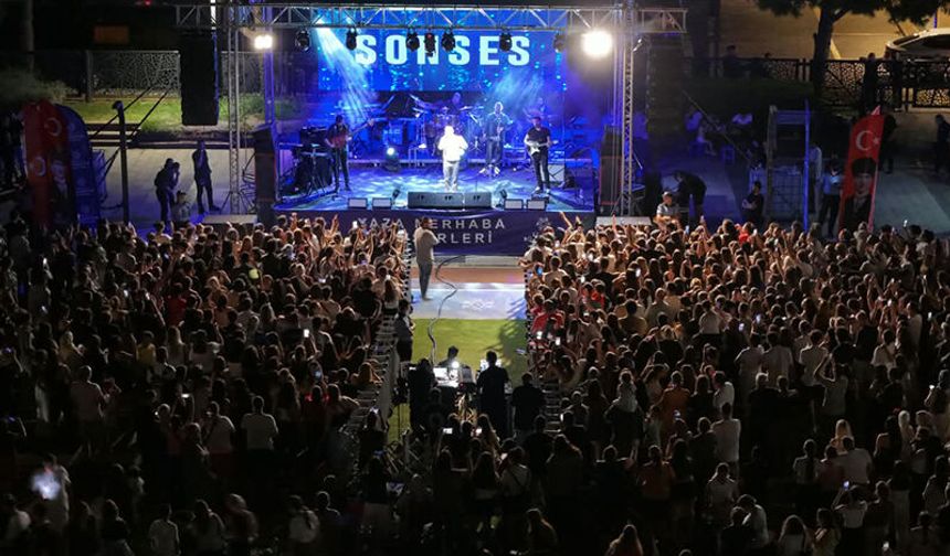 Başkan Çerçioğlu’ndan Mimar Sinan Park’ın eşsiz atmosferinde yaz konseri