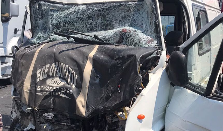 Buharkent'te can pazarı:  1'i ağır 8 yaralı