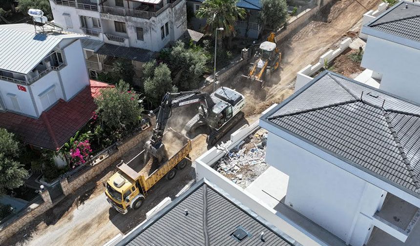 Didim Belediyesi Akbük'te yol yapım çalışmalarını genişletiyor