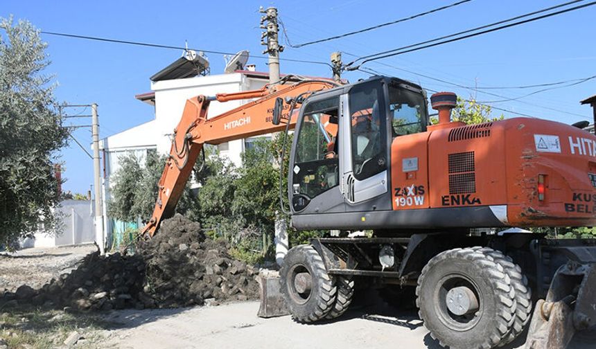 Kuşadası Belediyesi'nde yol yapım çalışmalarında yeni rota Karaova Mahallesi