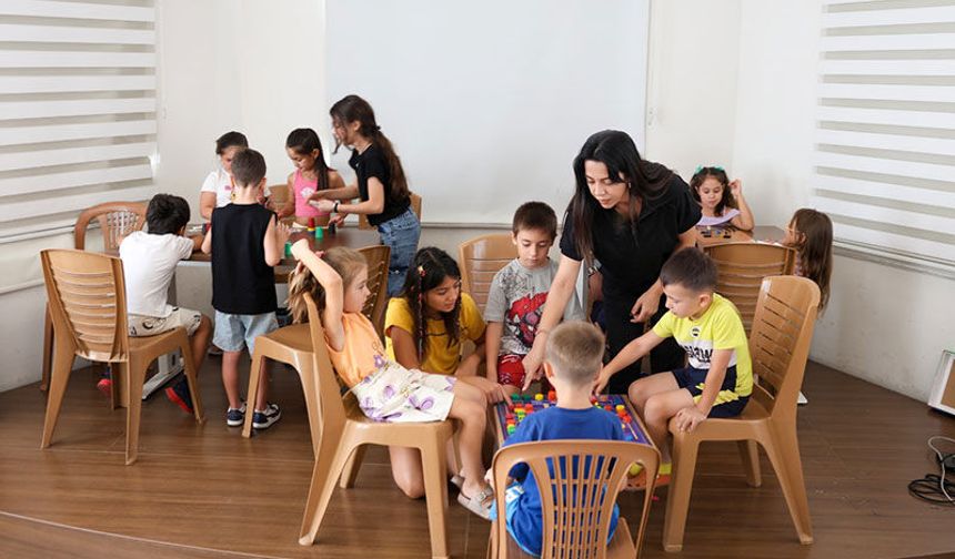 Efeler’in çocukları akıl oyunlarıyla geleceğe hazırlanıyor