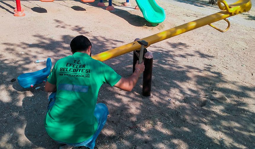 Efeler’in çocuk parklarında güvenlik mesaisi