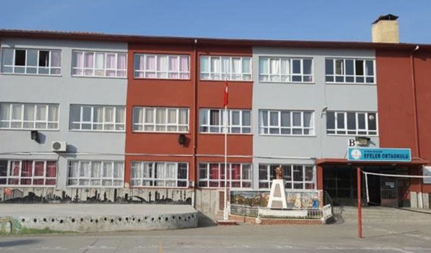 Efeler'de iki okulun binası boşaltıldı