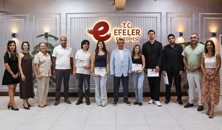 Efeler’in merkezlerinde hayallerine ulaşan gençler Başkan Yetişkin’le buluştu