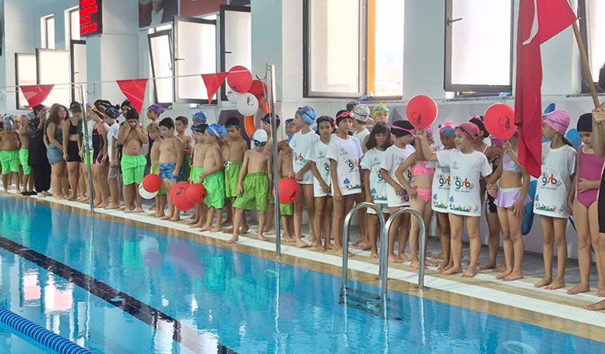 İki ayda 200 öğrenci yüzme öğrendi