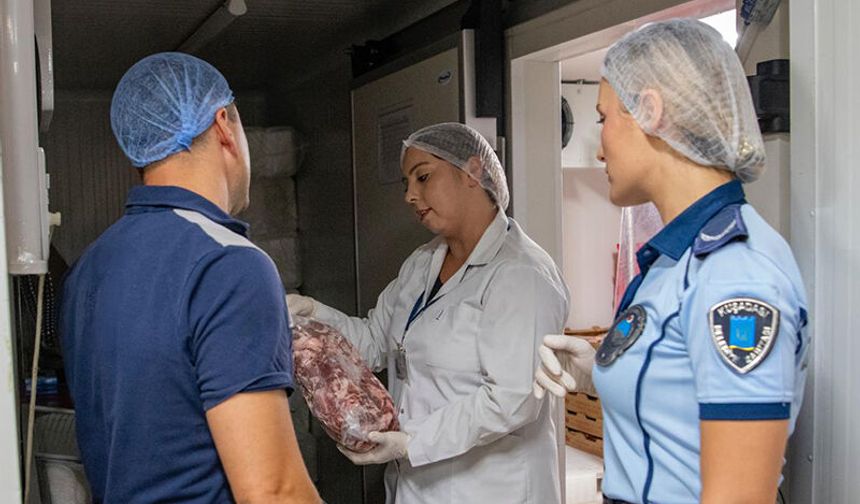 Kuşadası’nda zincir marketlere sıkı denetim