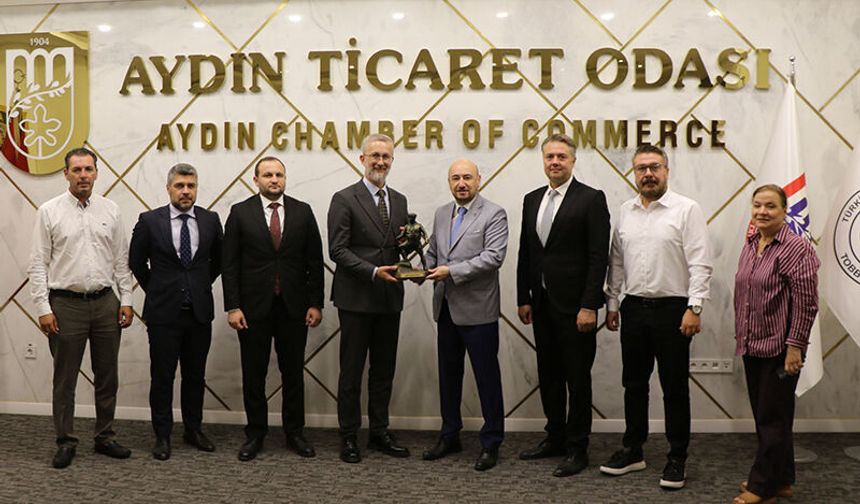 AYTO, Naryman Dzhelialov’u ağırladı