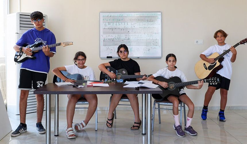 Efeler’de müzik akademisi kursları başlıyor