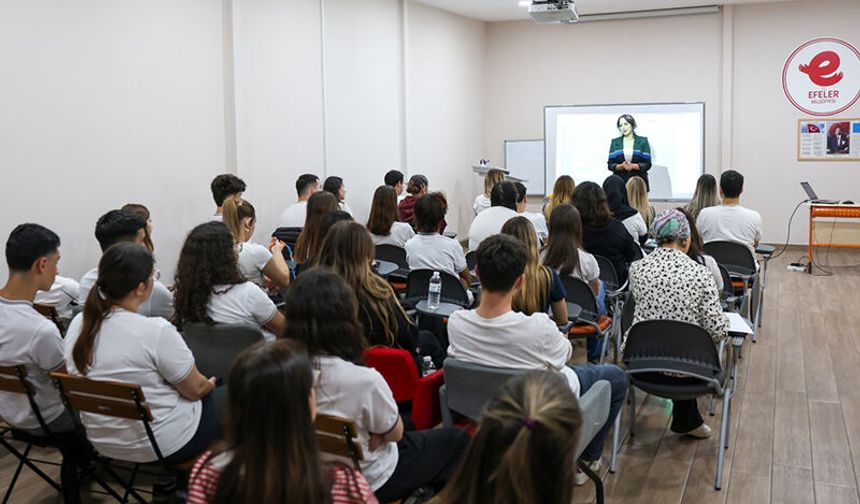 Efeler’den gençlere sınav yolculuğunda güçlü rehberlik desteği