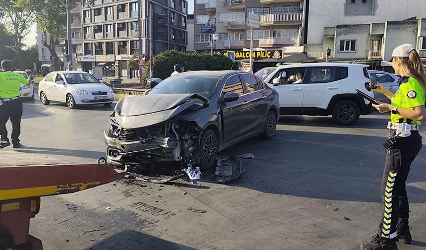 Aydın'daki kazada baba ve oğlu yaralandı