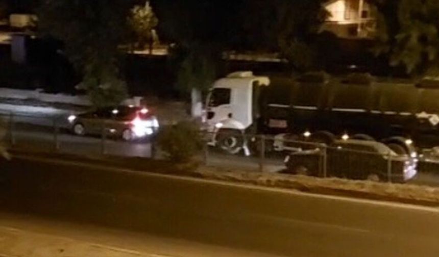 Motosiklet bariyerlere çarptı: 1 ağır yaralı