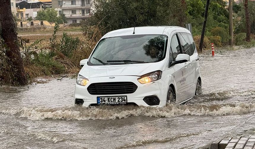 İncirliova'da yollar göle döndü