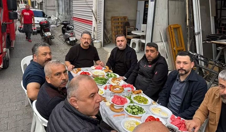 Başkan Avşar ve Eyefçi esnafla kahvaltıda buluştu