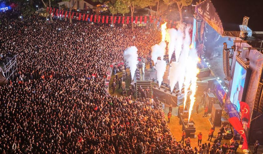Binlerce kişi Aydınfest'te doyasıya eğlendi