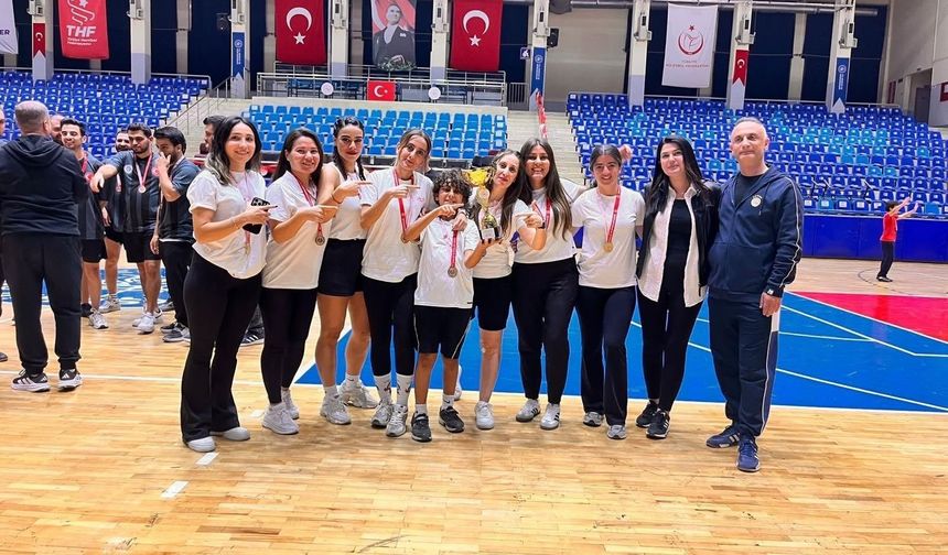 Köşk’ün Kadın Futsal Takımı Bölge Finaline Yükseldi