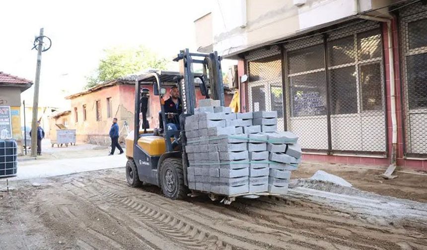 İncirliova’da yol çalışmaları sürüyor