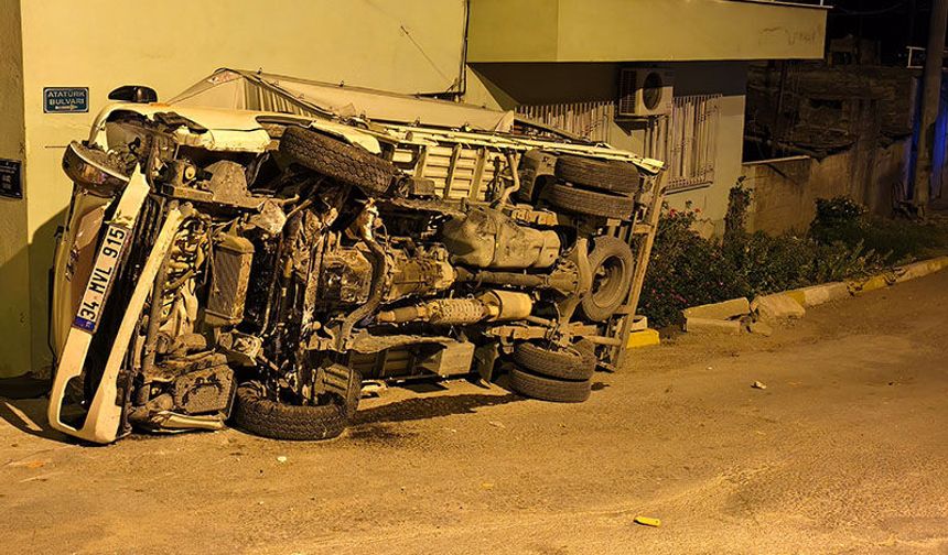 Nazilli’de feci kaza: 26  yaşındaki sürücü hayatını kaybetti