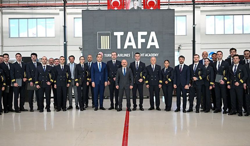 Aydın'da 39 genç pilot mezuniyet sevinci yaşadı