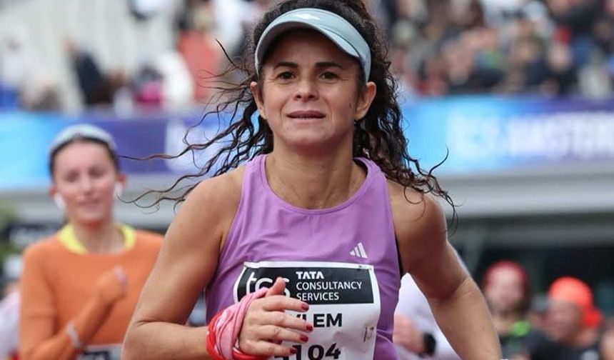 Aydınlı öğretmen 42 kilometrelik maratonu rekoruyla tamamladı