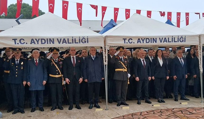 Aydın Valiliği’nde çelenk sunma töreni gerçekleştirildi