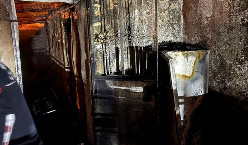 Aydın’da ev küle döndü: 3 yaralı